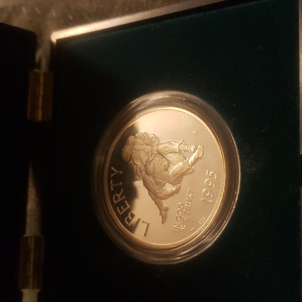 A genuine 1995 S Civil War Battlefield Preservation Commemorative Silver Dollar